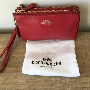 Coach New York Red Leather Wristlet Clutch Wallet Double Corner Zip w/Dust Bag